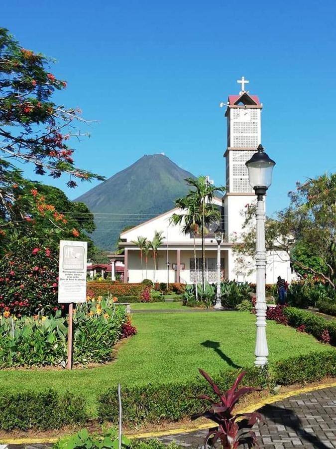 Sleeping Mountain Arenal Hotel La Fortuna Buitenkant foto